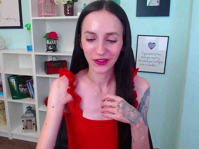 Julia-Jae webcam