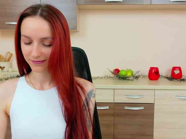 Julia-Jae webcam