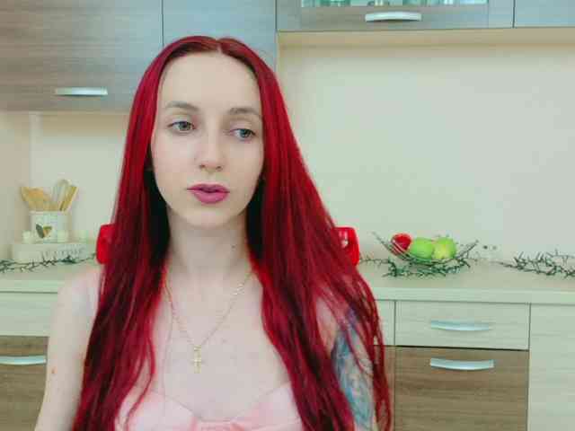 Julia-Jae webcam