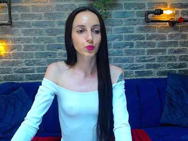 Julia-Jae webcam
