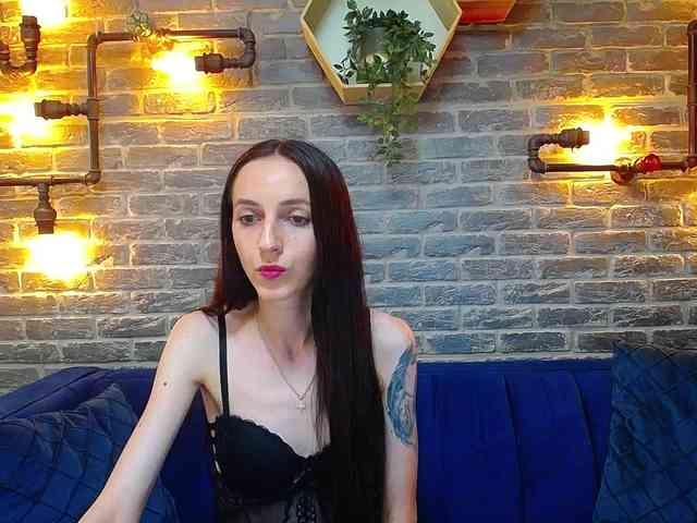 Julia-Jae webcam