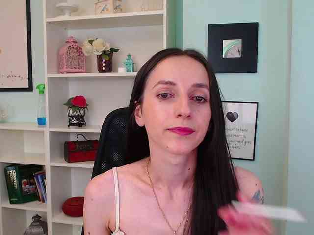 Julia-Jae webcam