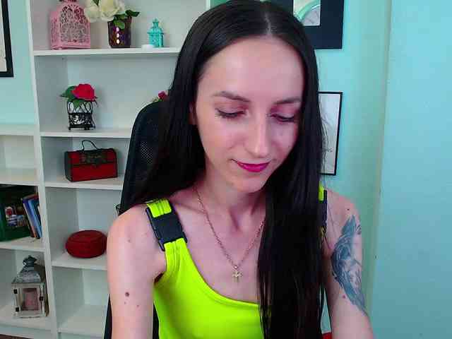 Julia-Jae webcam