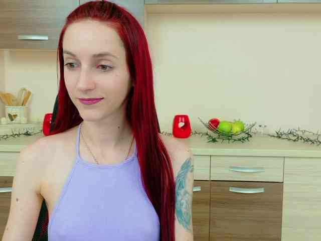 Julia-Jae webcam