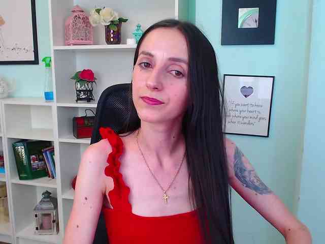 Julia-Jae webcam