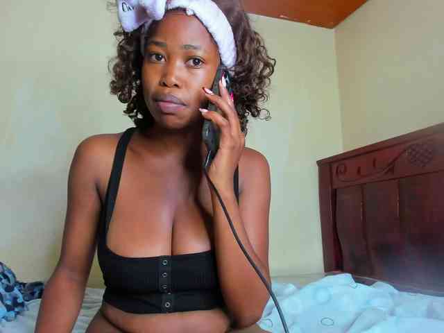 Sexy-fuck-Doll webcam