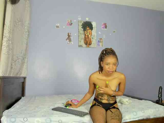 Sexy-fuck-Doll webcam
