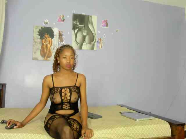 Sexy-fuck-Doll webcam