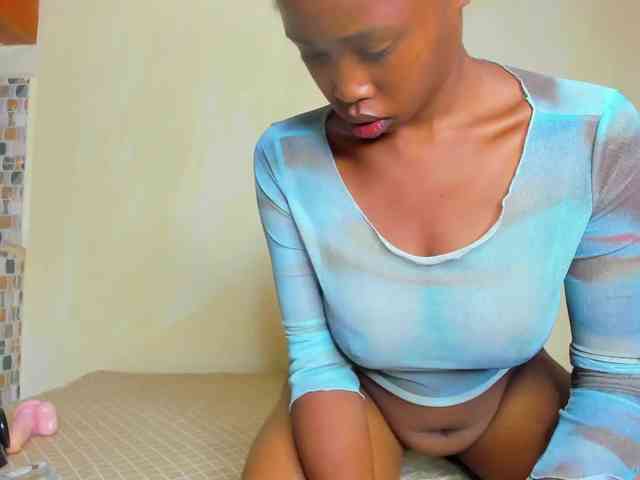 Sexy-fuck-Doll webcam