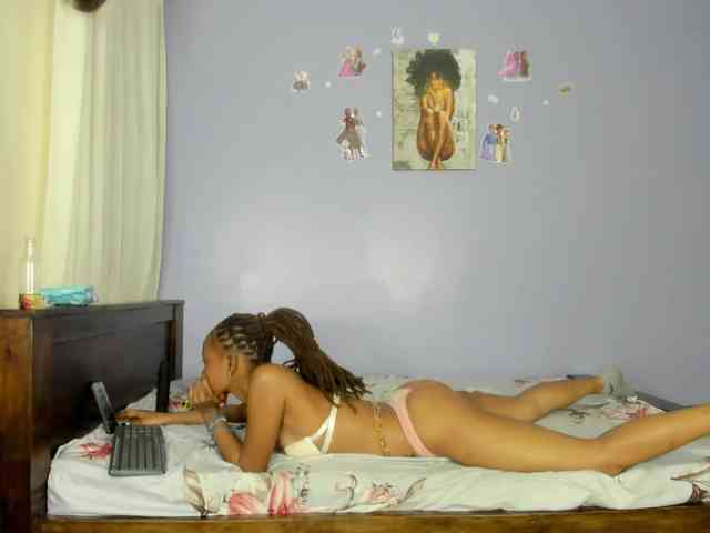 Sexy-fuck-Doll webcam