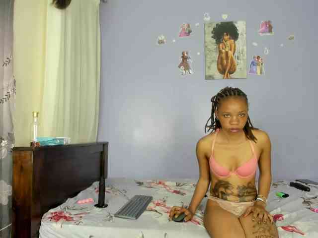 Sexy-fuck-Doll webcam