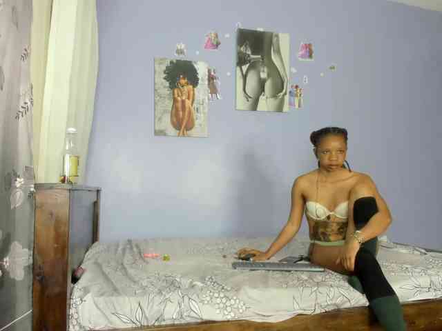 Sexy-fuck-Doll webcam