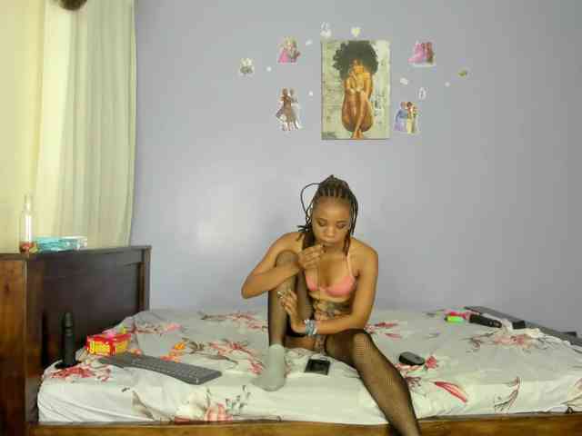 Sexy-fuck-Doll webcam