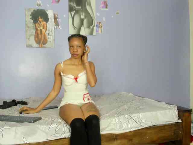 Sexy-fuck-Doll webcam