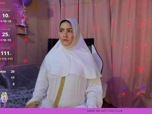 AmiraFalu webcam