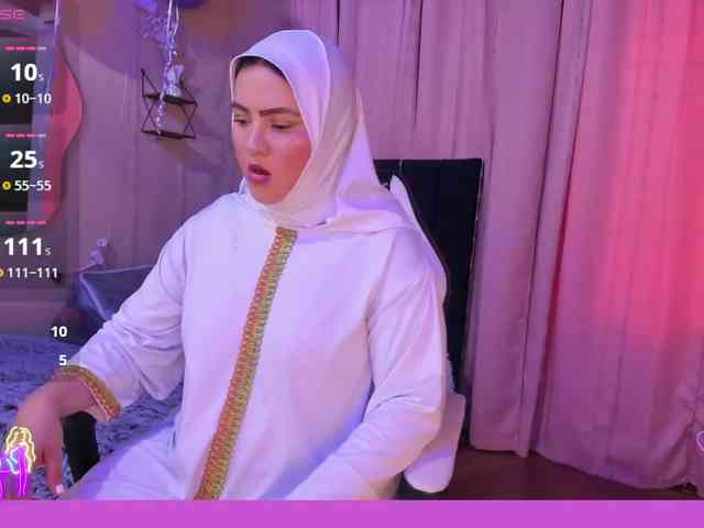 AmiraFalu webcam