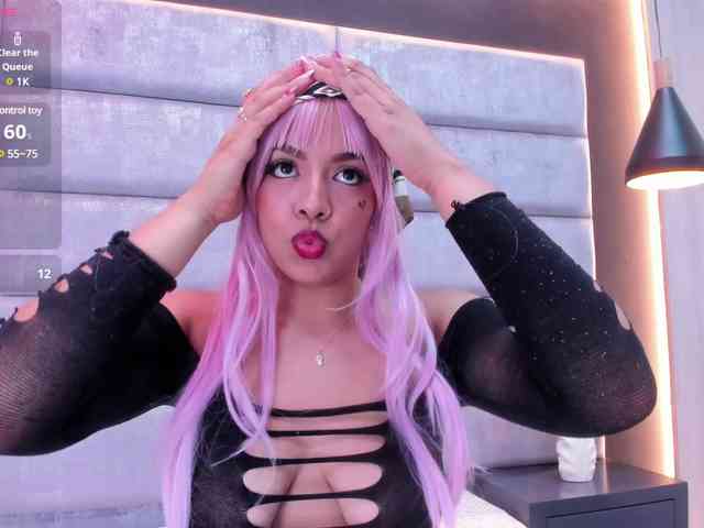 NikkSantini webcam