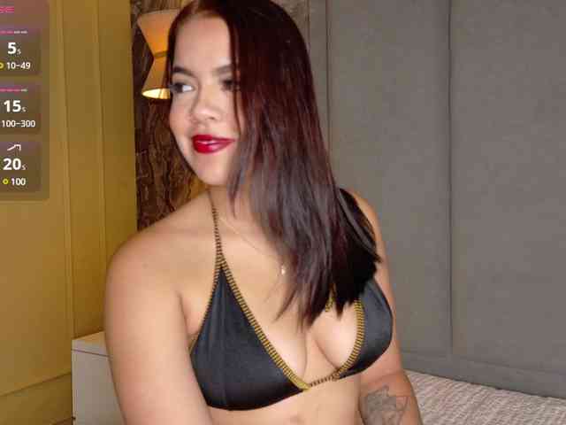 NikkSantini webcam