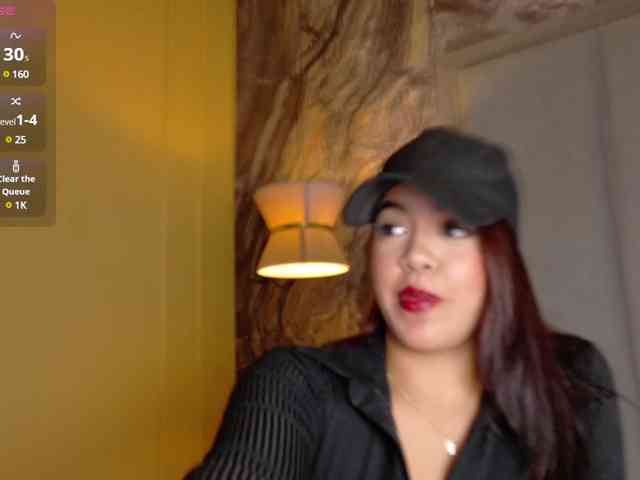 NikkSantini webcam