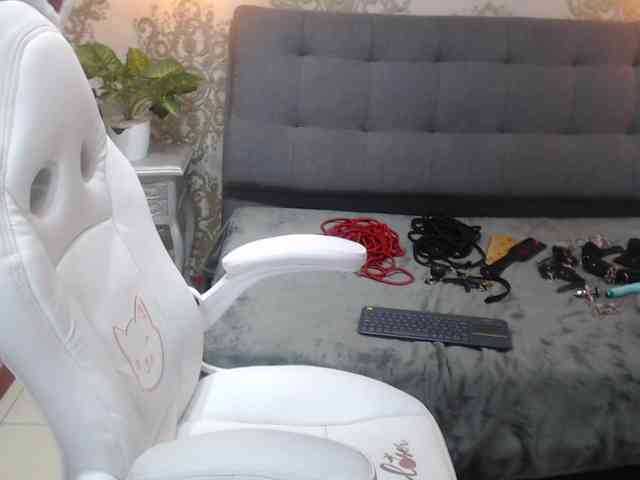 KendyLoveLans Live Webcam on BongaCams