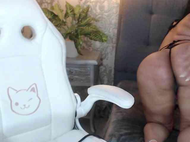 Модель: KendyLoveLans