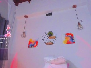 Violethorny05 Porn Show