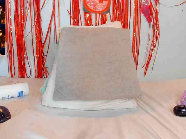 Violethorny05 webcam