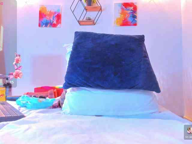 Violethorny05 webcam