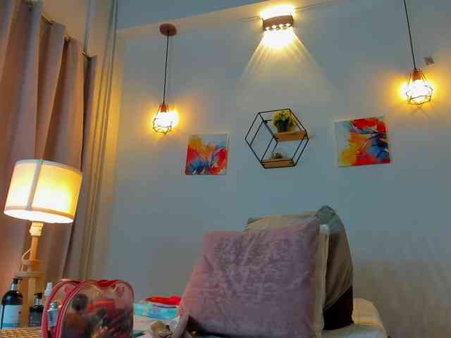 Violethorny05 webcam