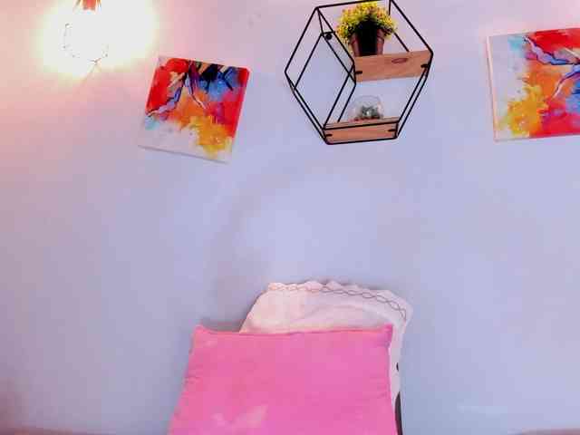 Violethorny05 webcam