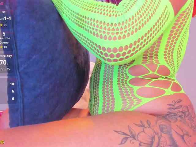 Violethorny05 webcam