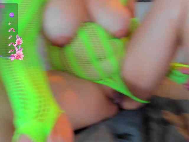 Violethorny05 webcam