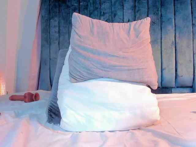 Violethorny05 webcam