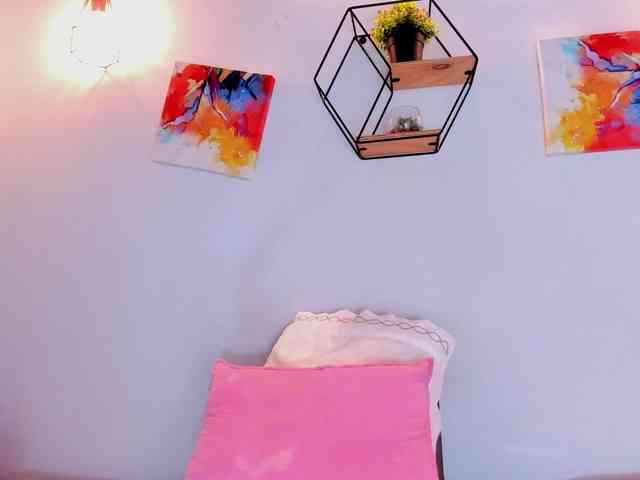 Violethorny05 webcam