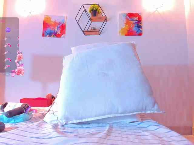 Violethorny05 webcam