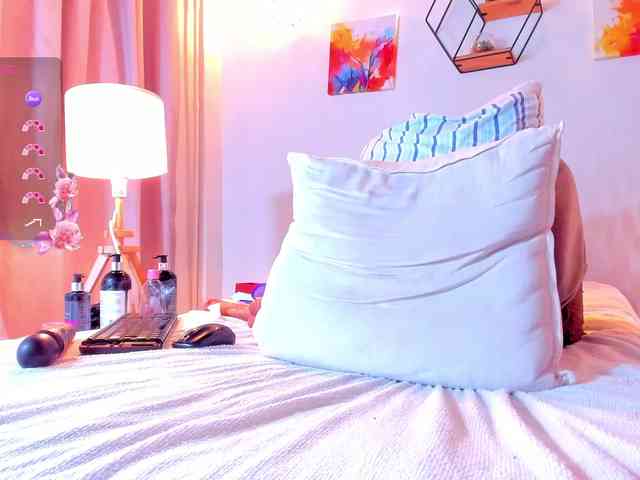 Violethorny05 webcam