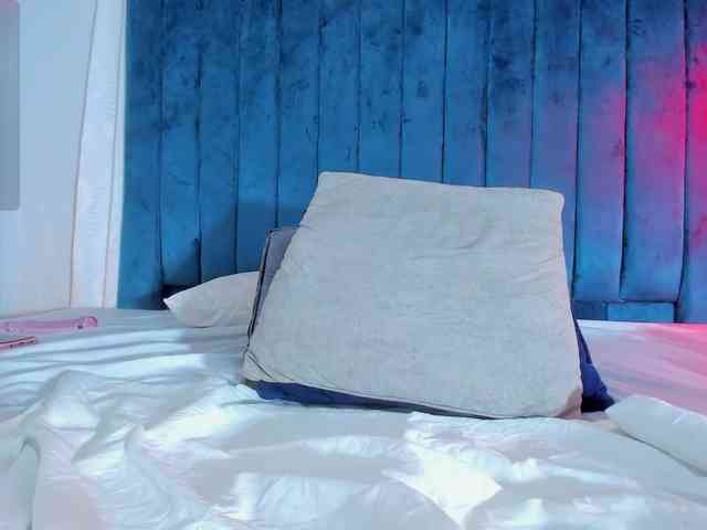 Violethorny05 webcam