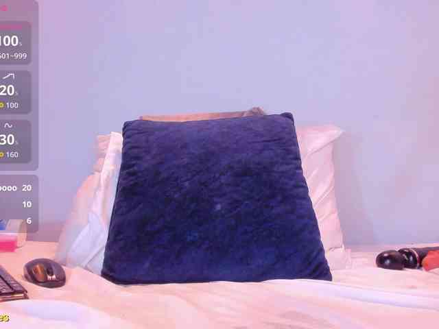 Violethorny05 webcam