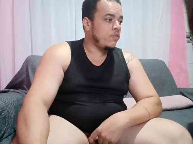 MrJamesBrazilHotShyBear webcam