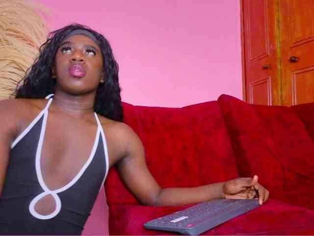 ValeriayNairobiLatinas13