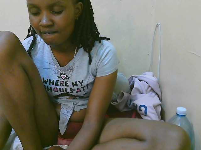 sexybounty2 webcam bongacams model stream image