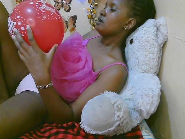 sexybounty2 webcam bongacams model stream image