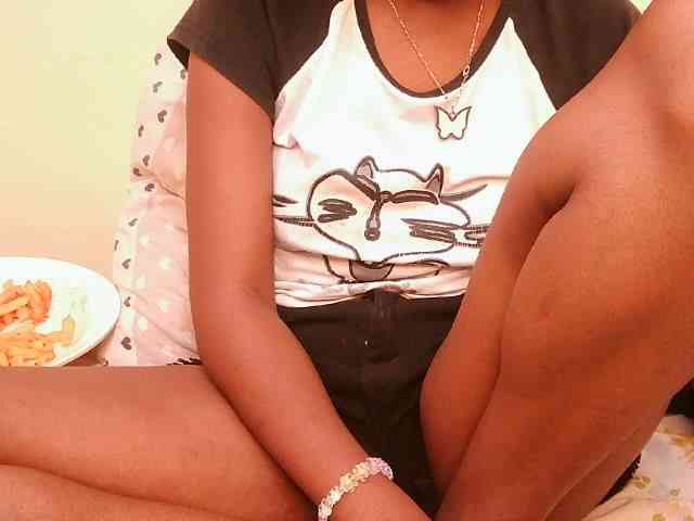 sexybounty2 webcam