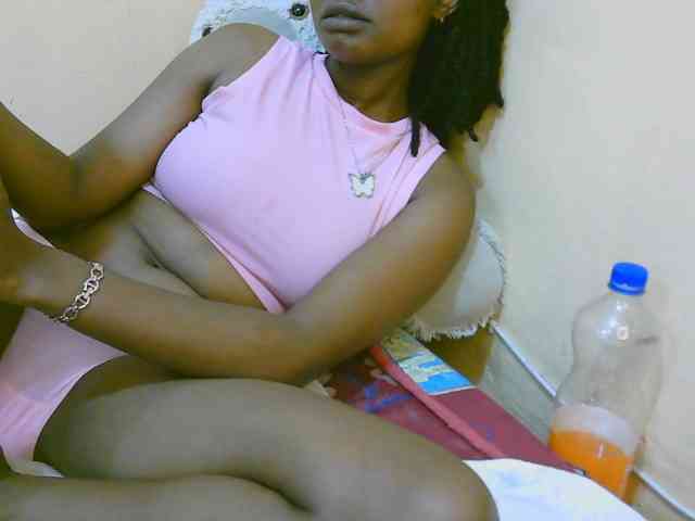 sexybounty2 webcam