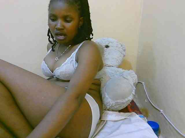 sexybounty2 webcam