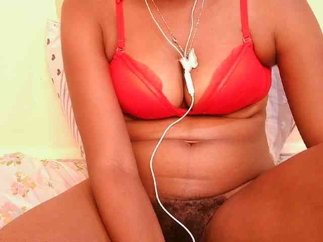 sexybounty2 webcam