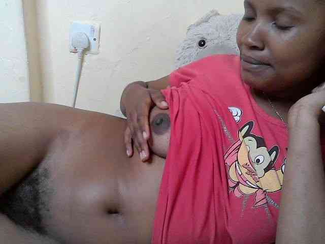 sexybounty2 webcam
