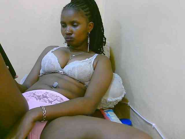 sexybounty2 webcam