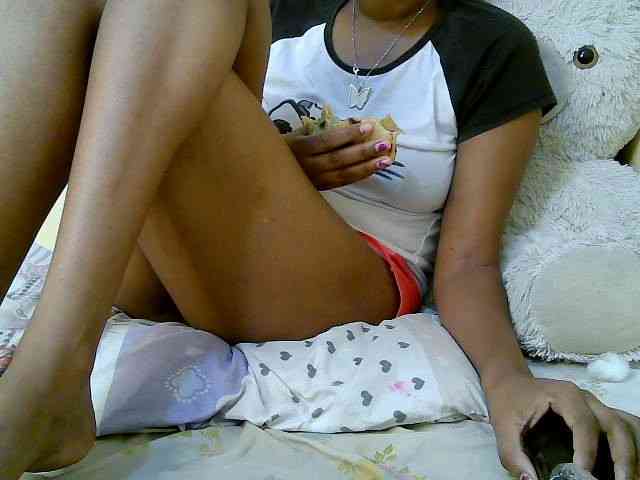 sexybounty2 webcam