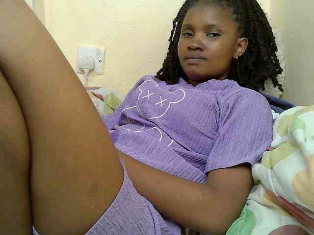 sexybounty2 webcam